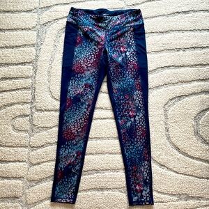 Excellent condition with great side pockets!